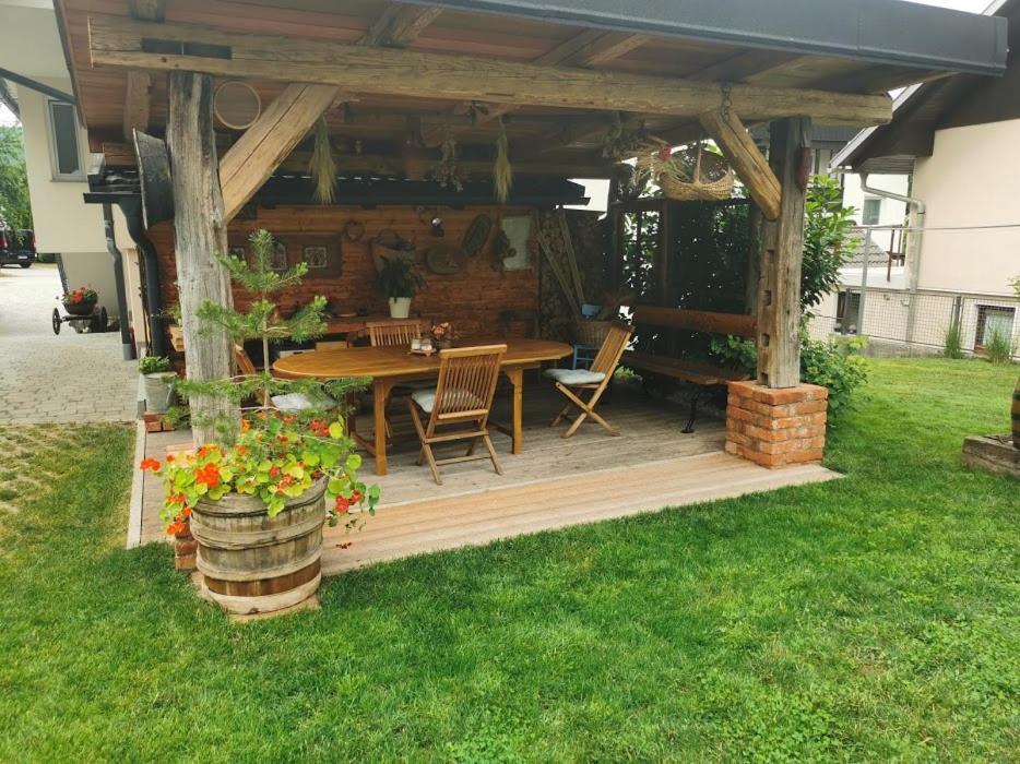Barn House Mm Apartment Bled Bagian luar foto